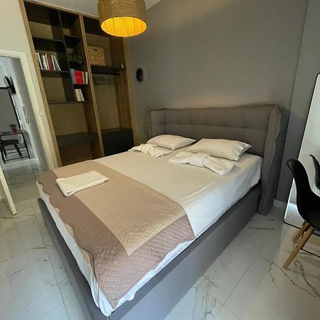 Anais Apartment Preveza Buitenkant foto